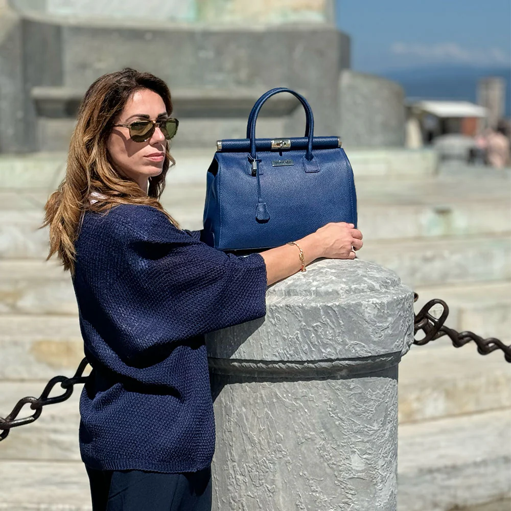 Borsa a Mano con Tracolla VIAVERDI in Pelle color Nocciola Made in Italy Linea Barga - Image 9