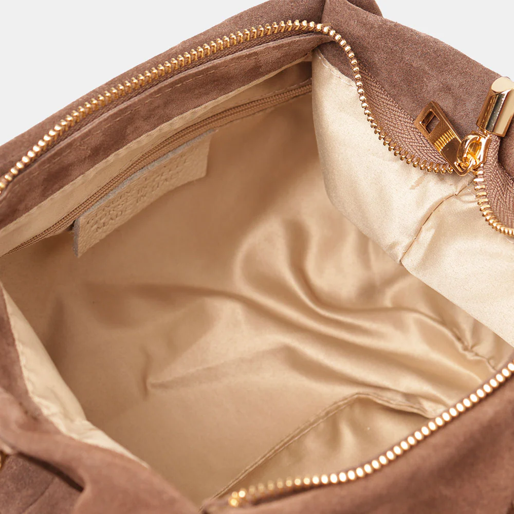Borsa a Mano con Tracolla VIAVERDI in Camoscio Taupe Made in Italy linea Castiglione - Image 5