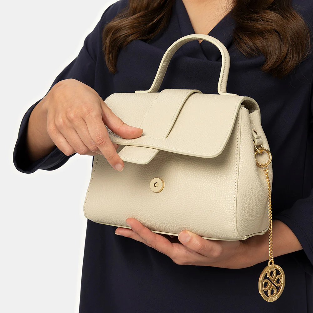 Borsa a Mano con Tracolla VIAVERDI in Pelle Beige Made in Italy linea Fiesole - Image 4