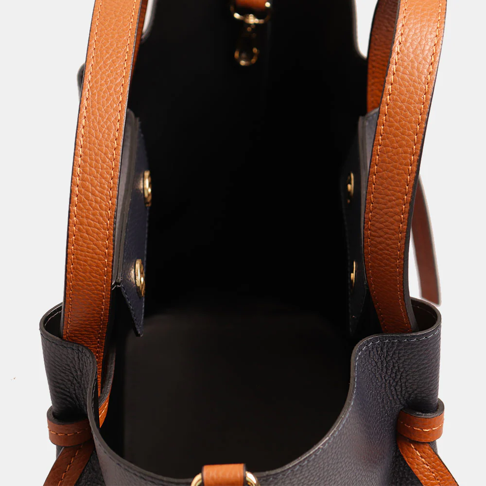 Borsa a Mano con Tracolla VIAVERDI in Pelle Blu e Marrone Made in Italy linea Castiglione - Image 6