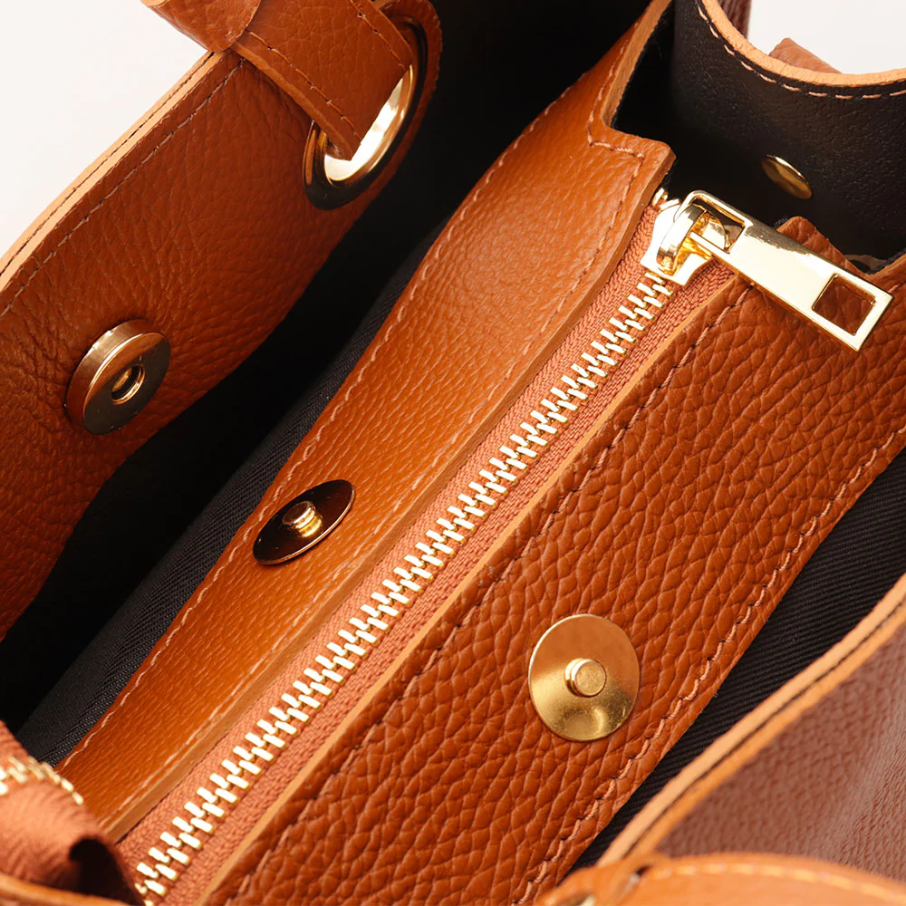 Borsa a Mano VIAVERDI in Pelle color Cuoio Made in Italy - Image 7