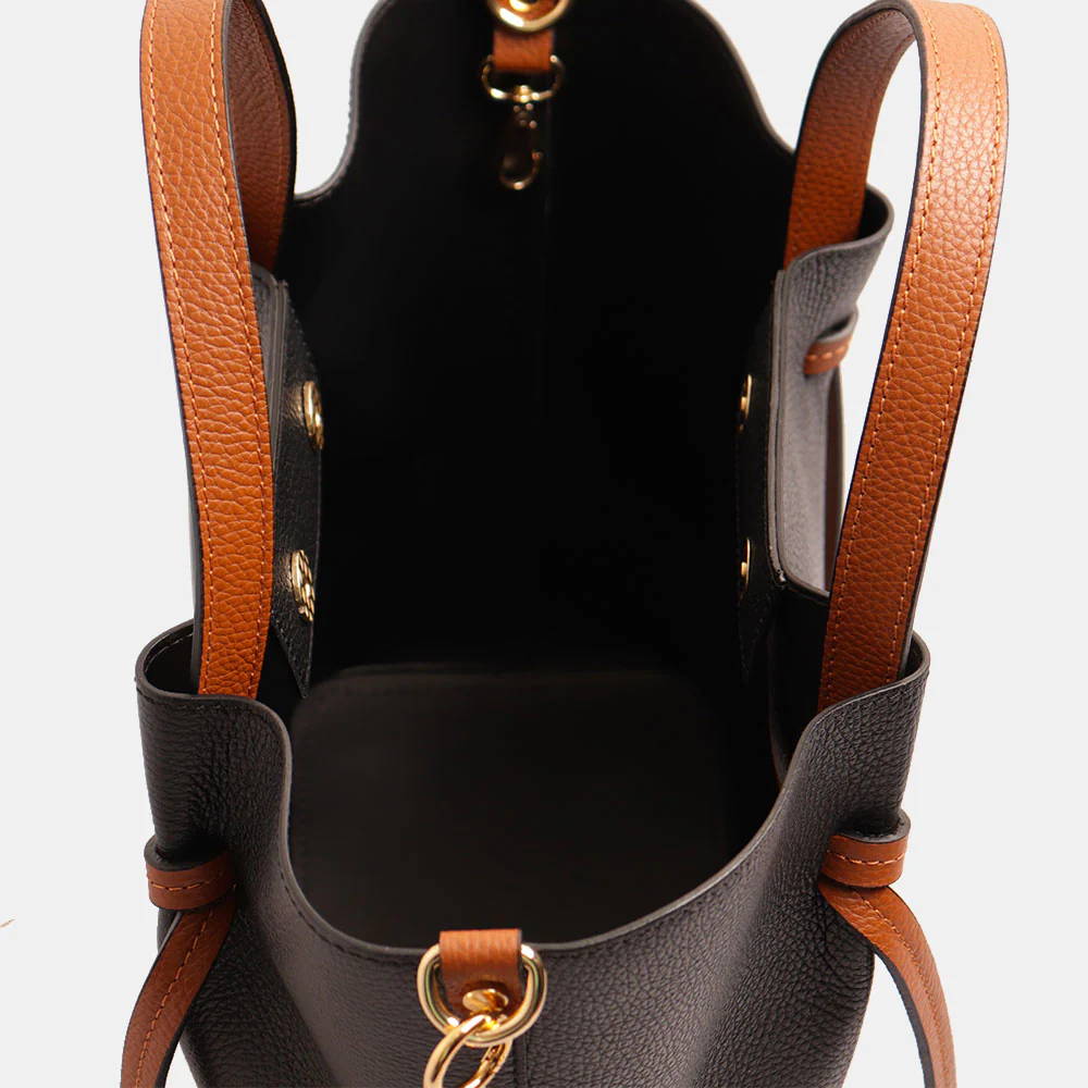 Borsa a Mano con Tracolla VIAVERDI in Pelle Nera e Marrone Made in Italy linea Castiglione - Image 7