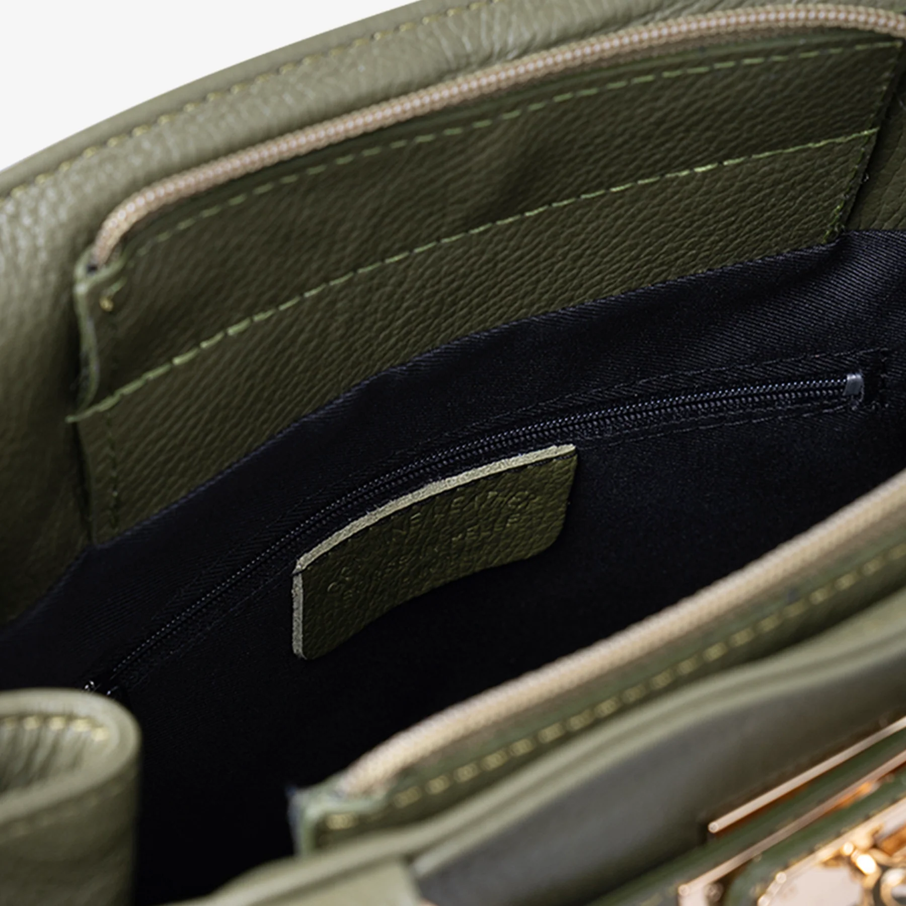 Borsa Grande a Mano con Tracolla VIAVERDI in Pelle Verde Made in Italy linea Artimino - Image 8