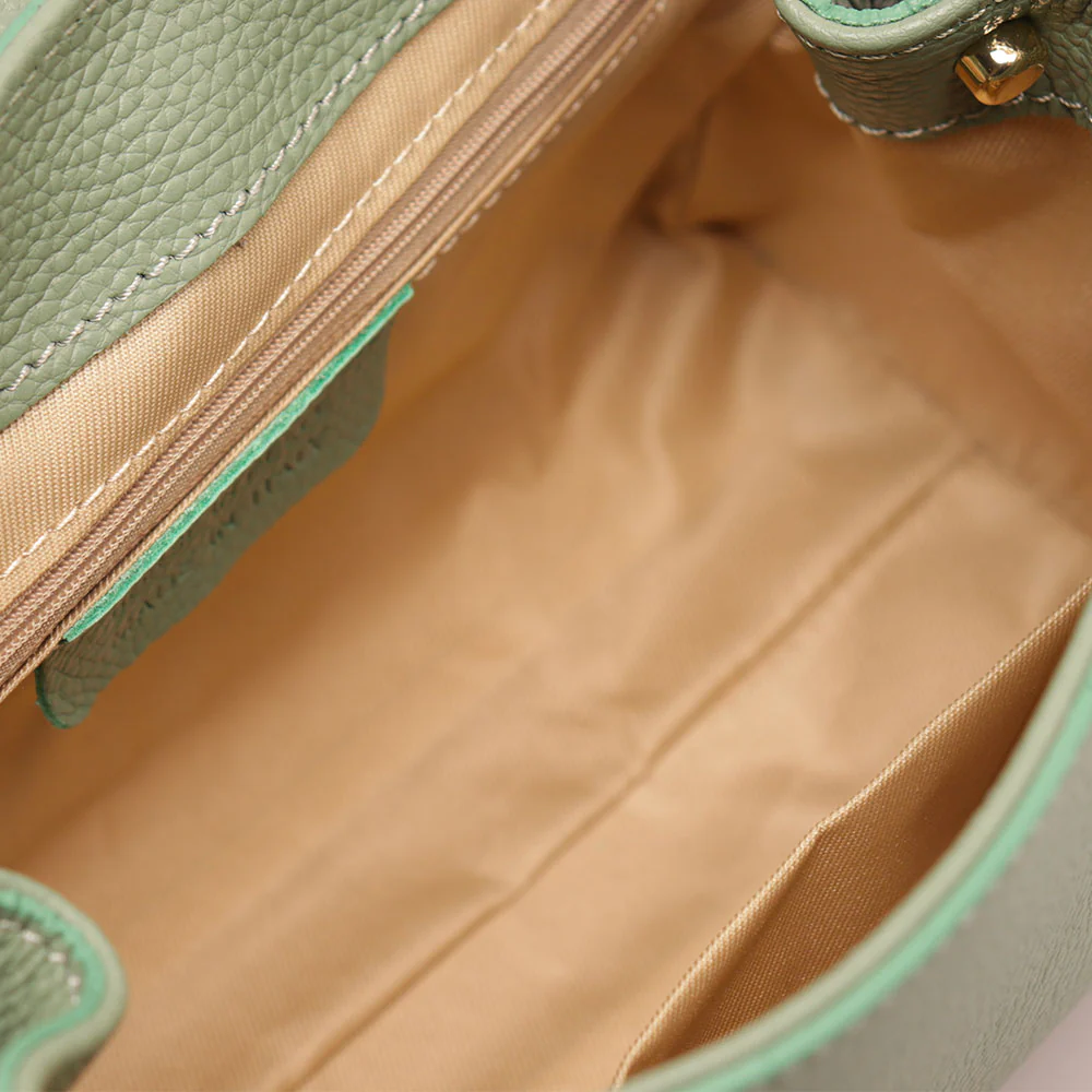 Borsa a Mano con Tracolla VIAVERDI in Pelle Verde Menta Made in Italy linea Fiesole - Image 6