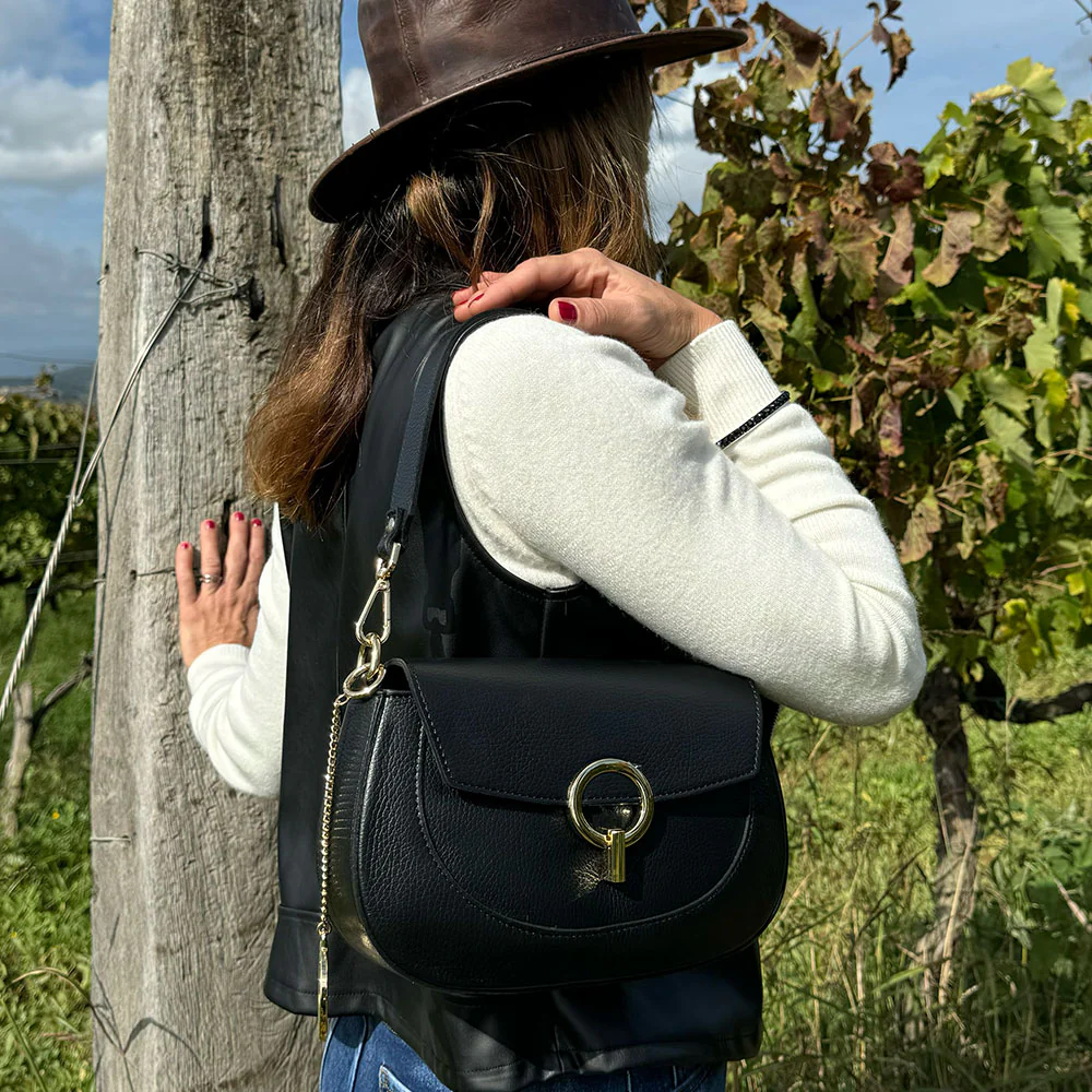 Borsa a Spalla con Tracolla VIAVERDI in Pelle Color Cuoio Made in Italy linea Montalcino - Image 3