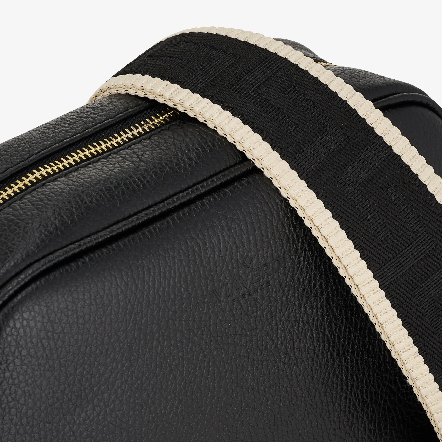 Borsa Camera Bag Media in Pelle Nera con Tracolla VIAVERDI Made in Italy - Image 6