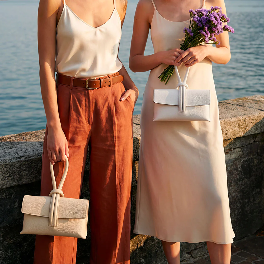 Borsa Clutch a Mano con Tracolla VIAVERDI in Pelle Avorio Made in Italy linea Castiglione - Image 2