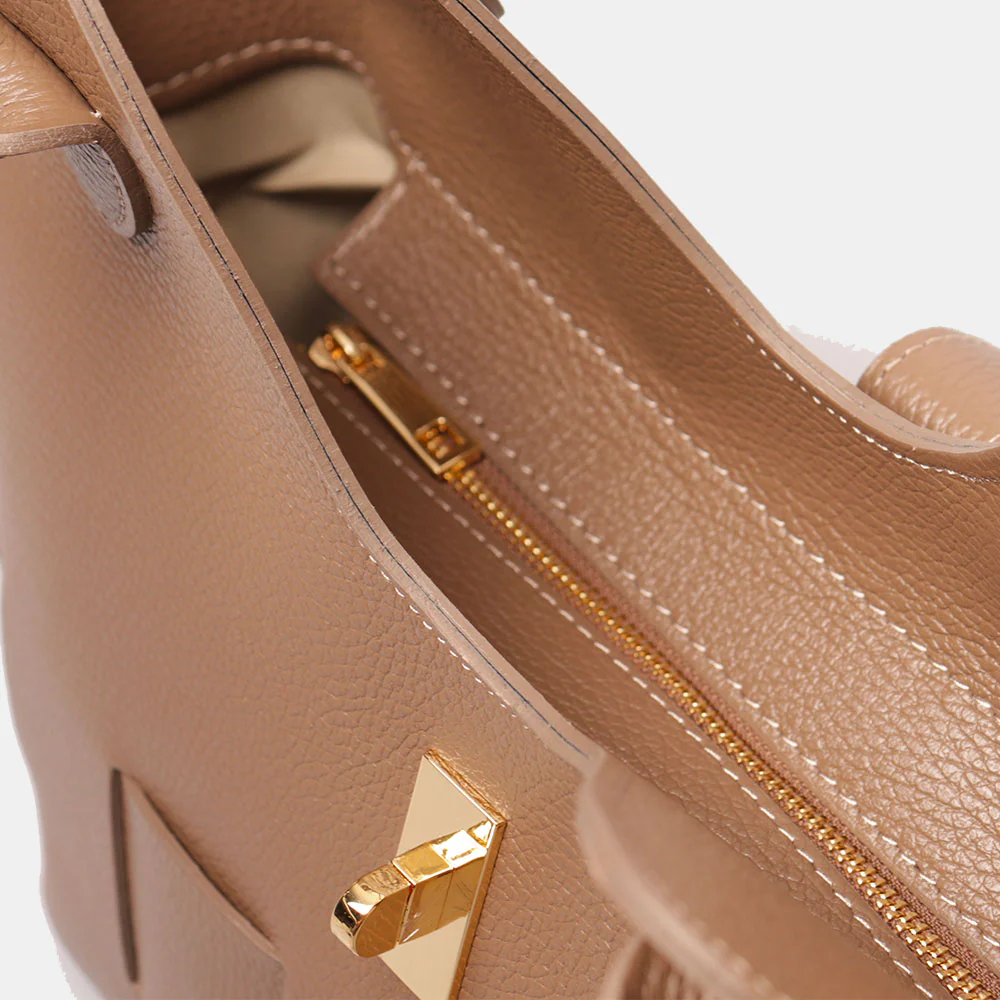 Borsa Donna a Mano con Tracolla VIAVERDI in Pelle Taupe Made in Italy linea Artimino - Image 8