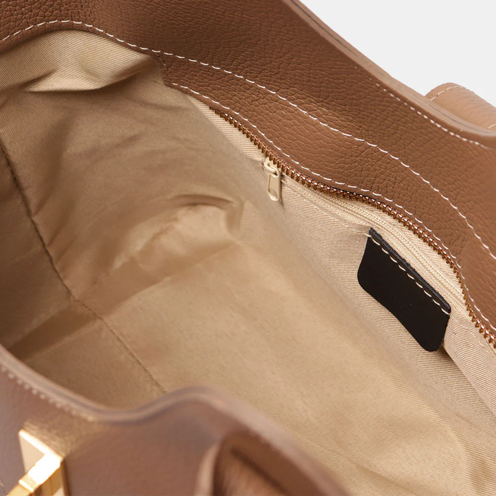 Borsa Donna a Mano con Tracolla VIAVERDI in Pelle Taupe Made in Italy linea Artimino - Image 9