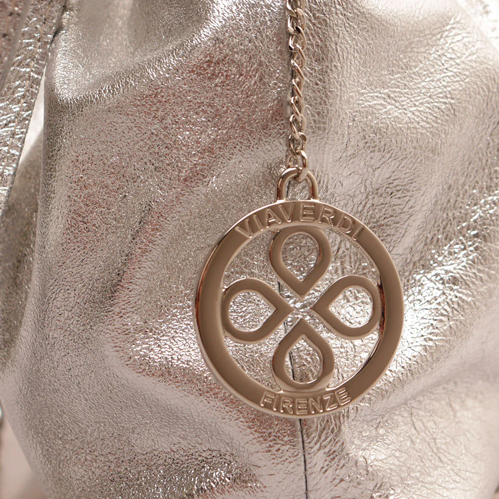 Borsa Hobo a Spalla con Catena VIAVERDI in Pelle Argento Made in Italy linea Monteriggioni - Image 6