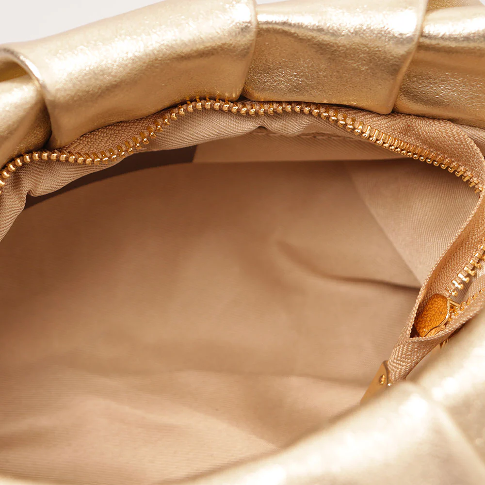 Borsa Hobo a Spalla con Catena VIAVERDI in Pelle Oro Made in Italy linea Monteriggioni - Image 8