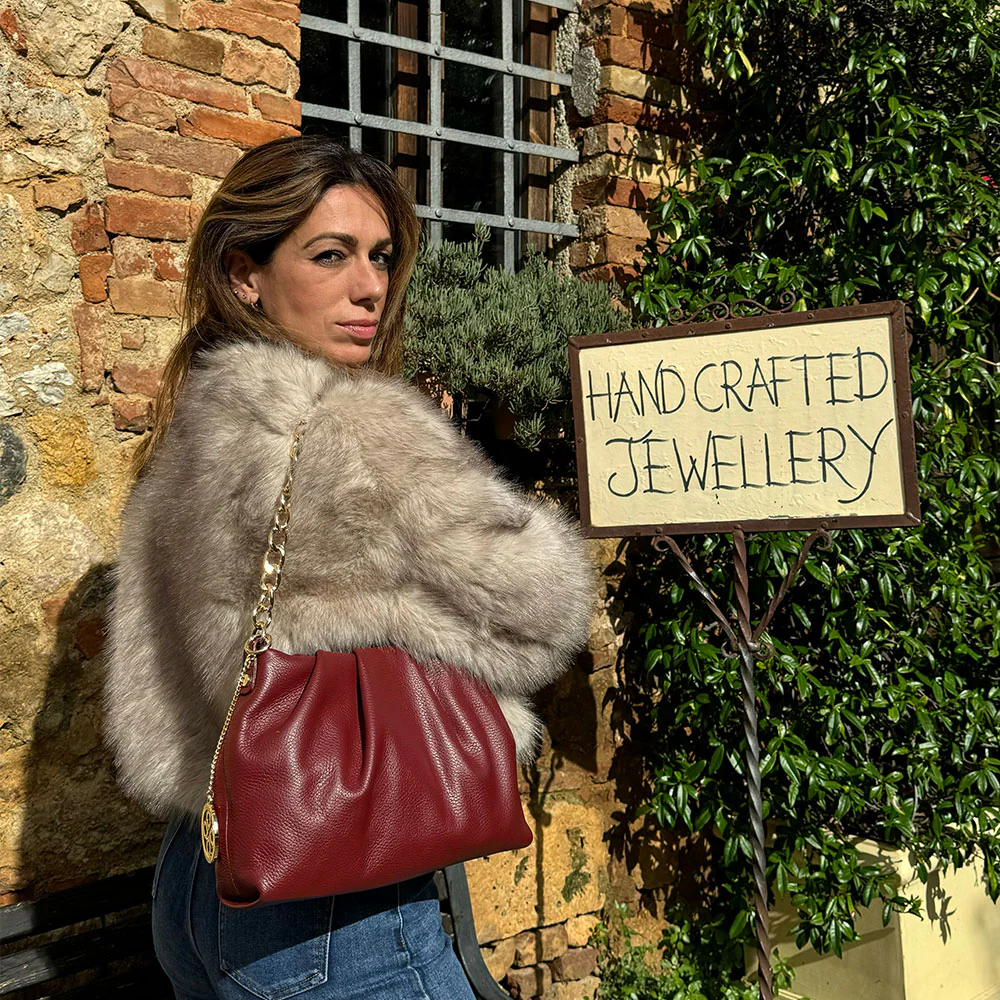 Borsa Hobo a Spalla con Catena VIAVERDI in Pelle Testa di Moro Made in Italy linea Monteriggioni - Image 11