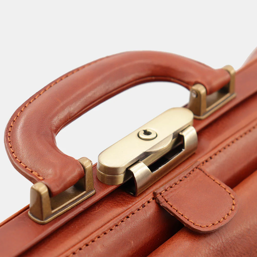 Borsa Medico Classica in Pelle color Cuoio VIAVERDI Made in Italy linea Firenze - Image 8