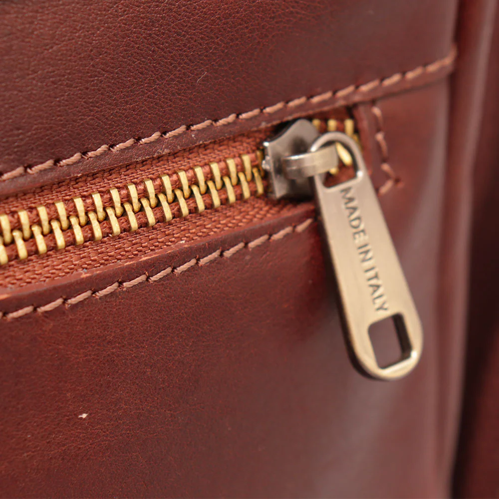 Borsello Uomo in Pelle Marrone con Patta VIAVERDI Made in Italy Linea Firenze - Image 10